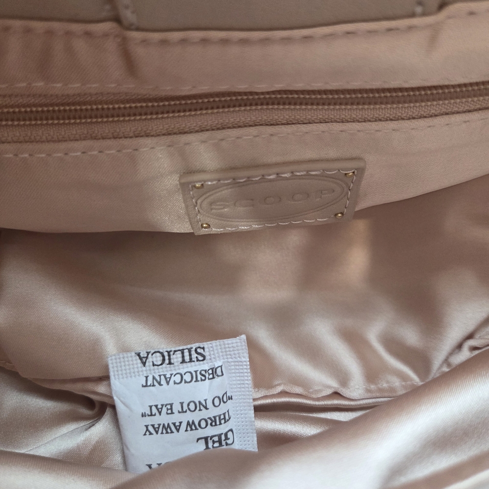 Scoop‎ Ruched Beige Hobo Shoulder Bag NWT - Picture 5 of 8
